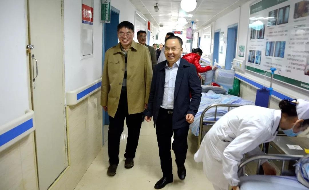 贺军民.jpg